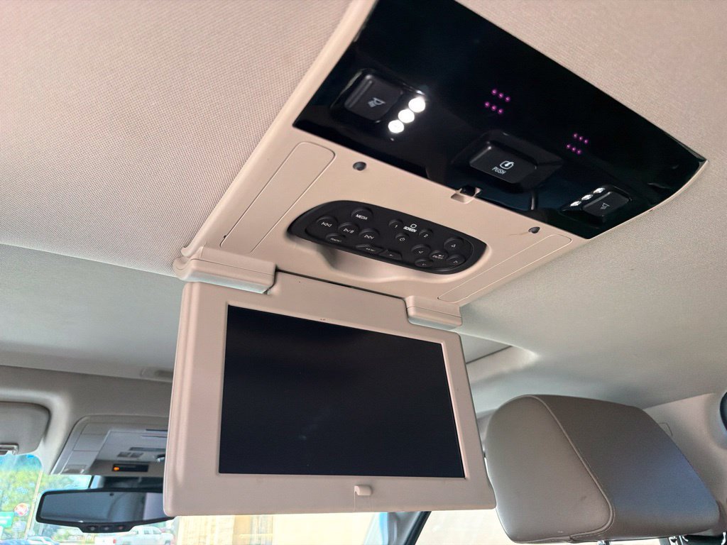 Used 2018 Chevrolet Tahoe Premier RWD image 17