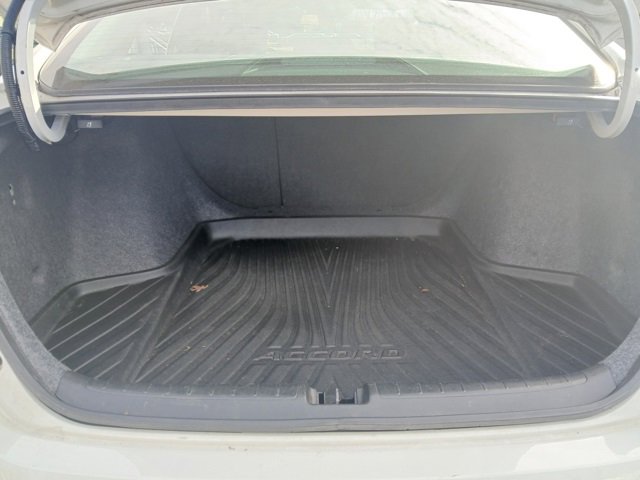 Used 2018 Honda Accord Touring image 41