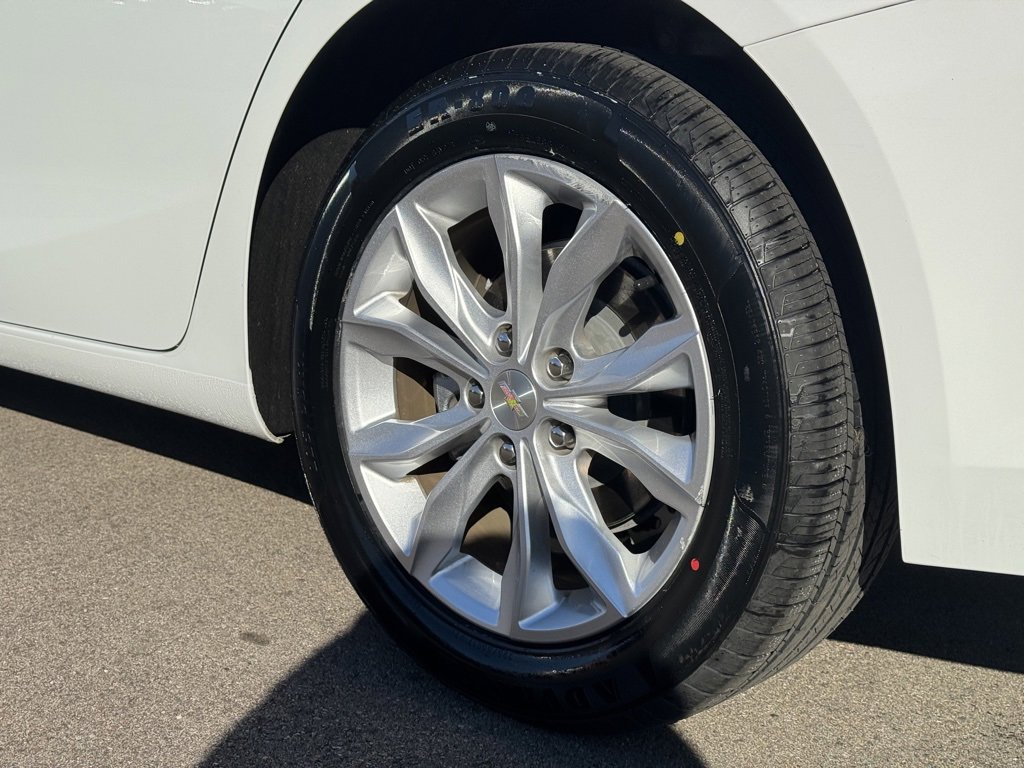 Used 2024 Chevrolet Malibu LT image 29