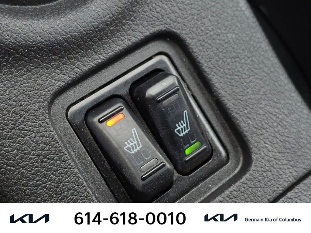 Used 2016 Mitsubishi Outlander SE image 33