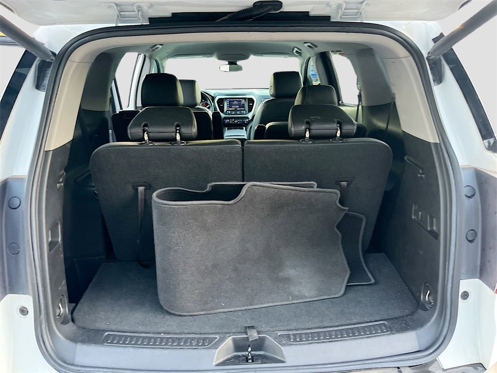 Used 2023 GMC Acadia SLT image 29