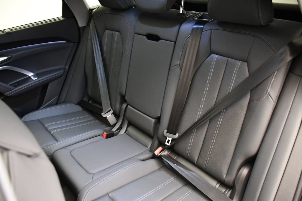 Used 2025 Audi Q5 Prestige w/ 20" Wheel Package AWD/4WD image 42