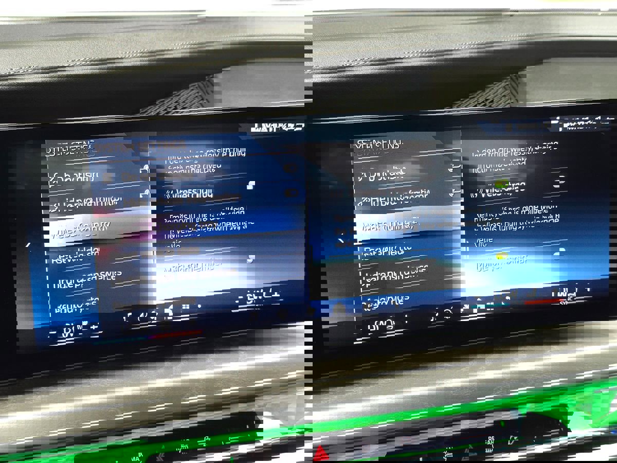 Used 2023 BMW 740i image 60