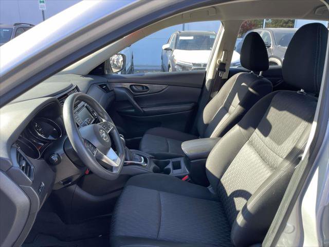 Used 2020 Nissan Rogue S image 11