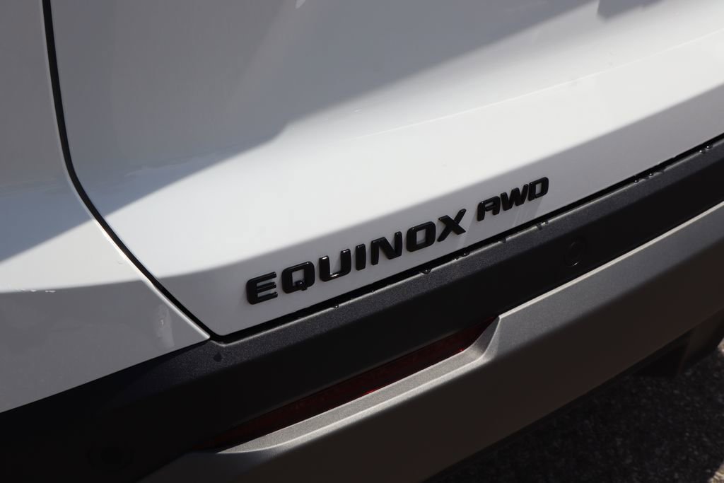 New 2026 Chevrolet Equinox LT w/ Midnight Edition AWD/4WD image 31