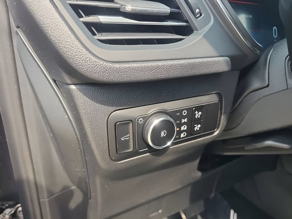Used 2025 Ford Escape Platinum AWD/4WD image 11
