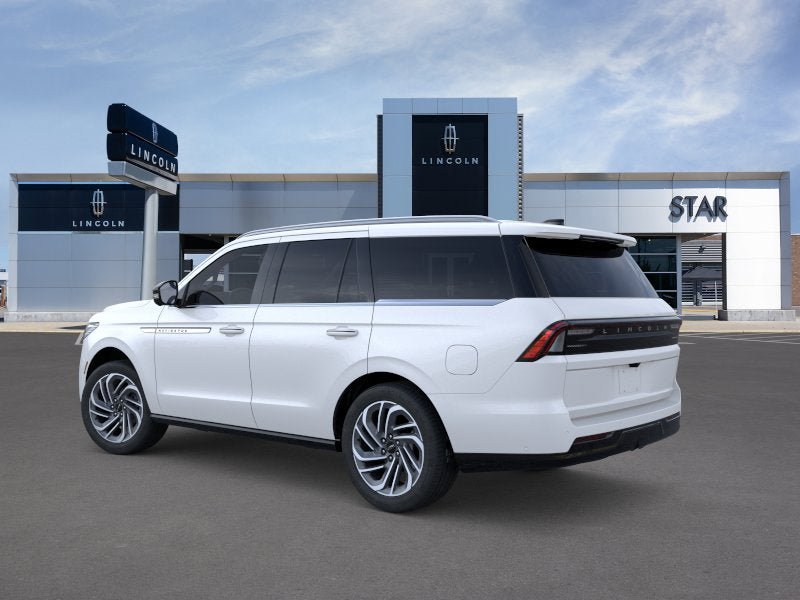 New 2026 Lincoln Navigator Reserve AWD/4WD image 4