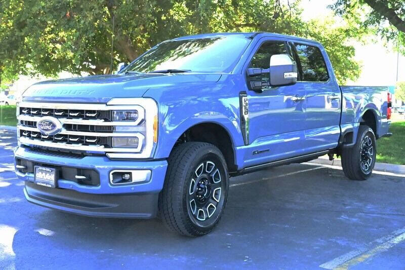 Used 2023 Ford F350 Platinum image 3