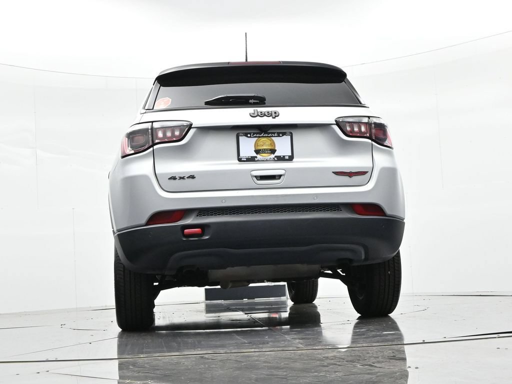 Used 2025 Jeep Compass Trailhawk AWD/4WD image 26