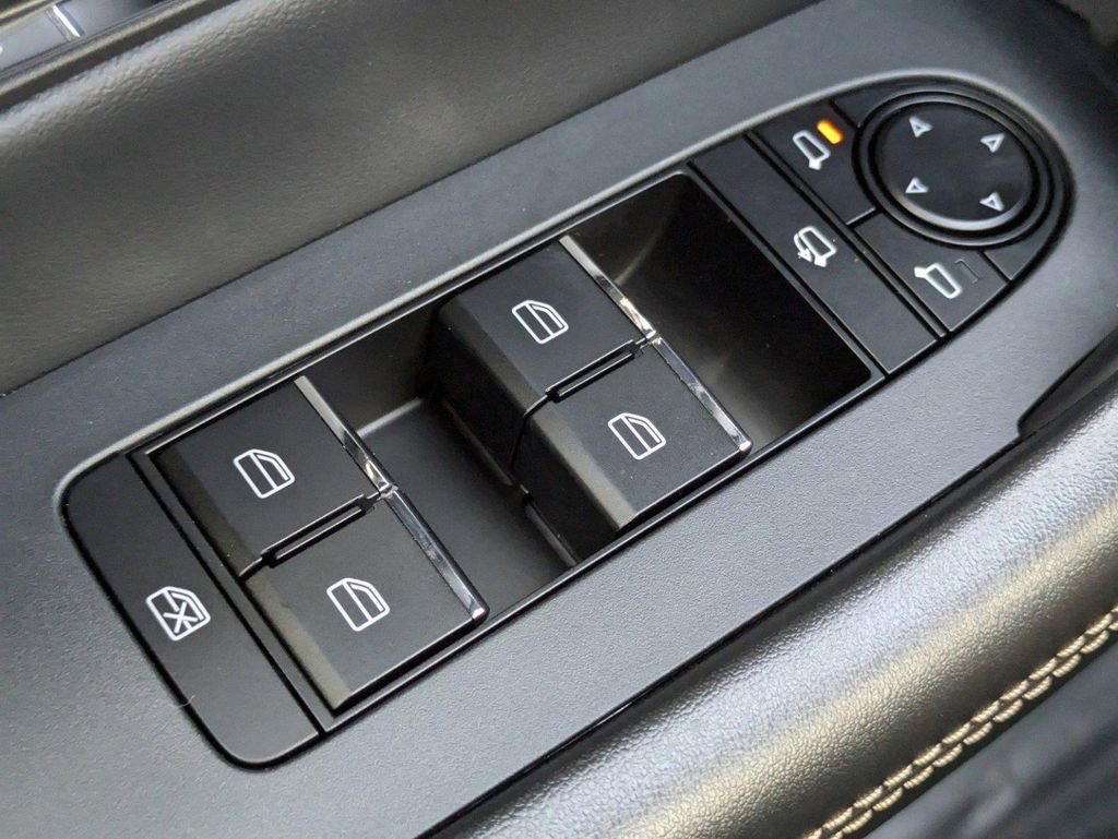 New 2025 MAZDA CX-90 Plug-In Hybrid w/ Premium Plus image 28