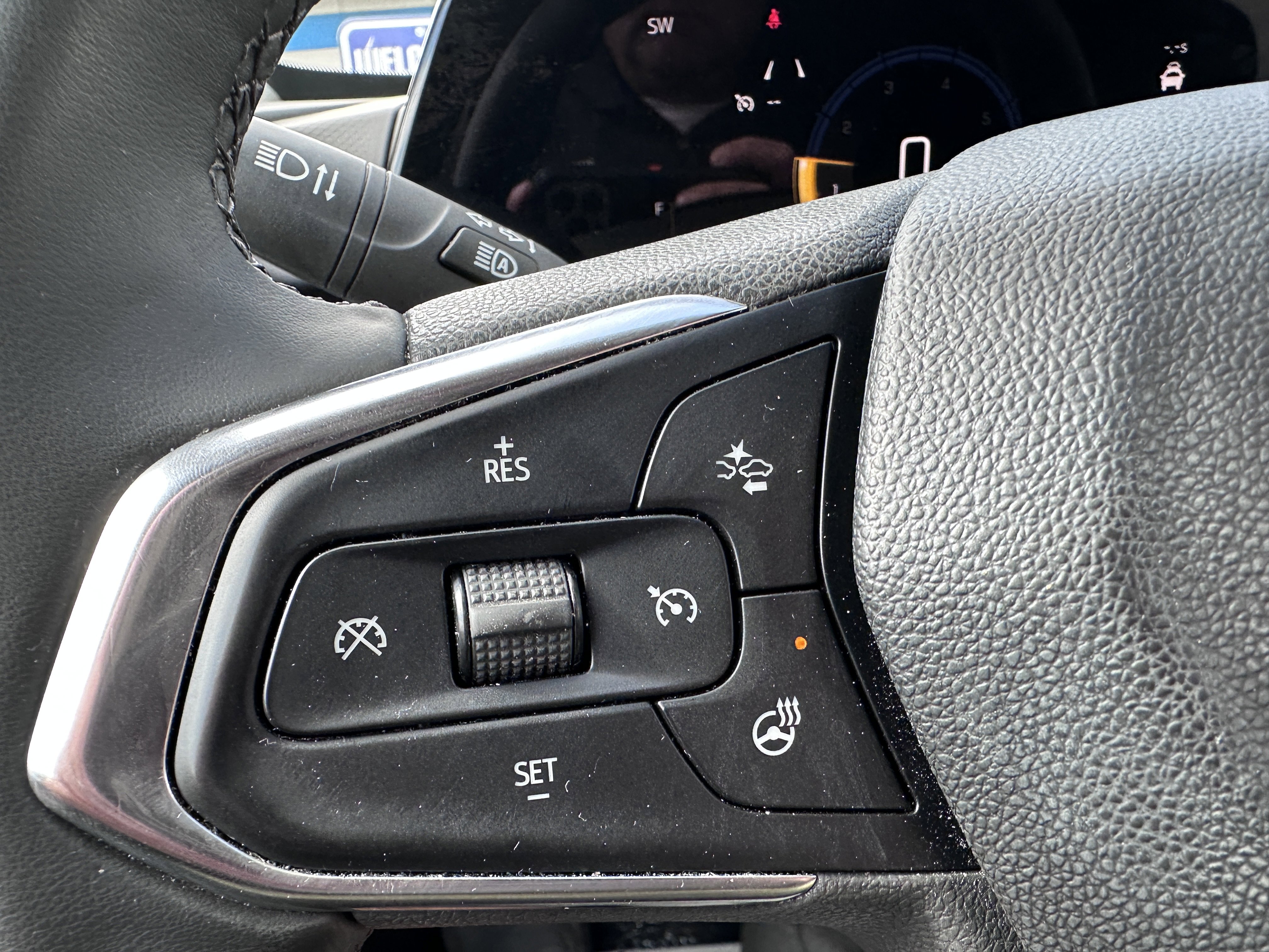 Used 2025 Chevrolet Trax LT w/ Driver Confidence Package image 18