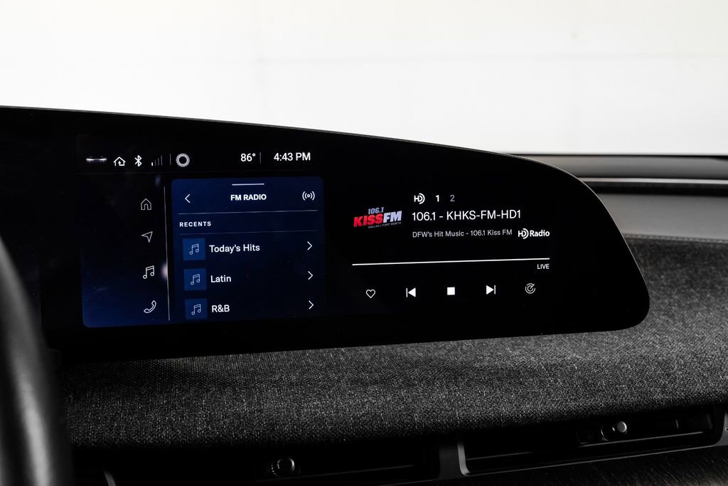 Used 2024 Lucid Air Touring image 28