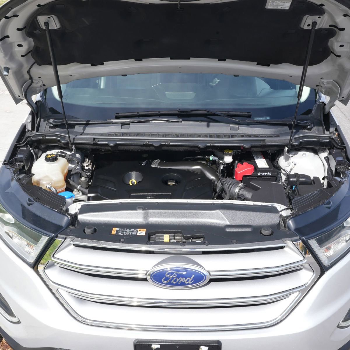 Used 2018 Ford Edge SEL image 21