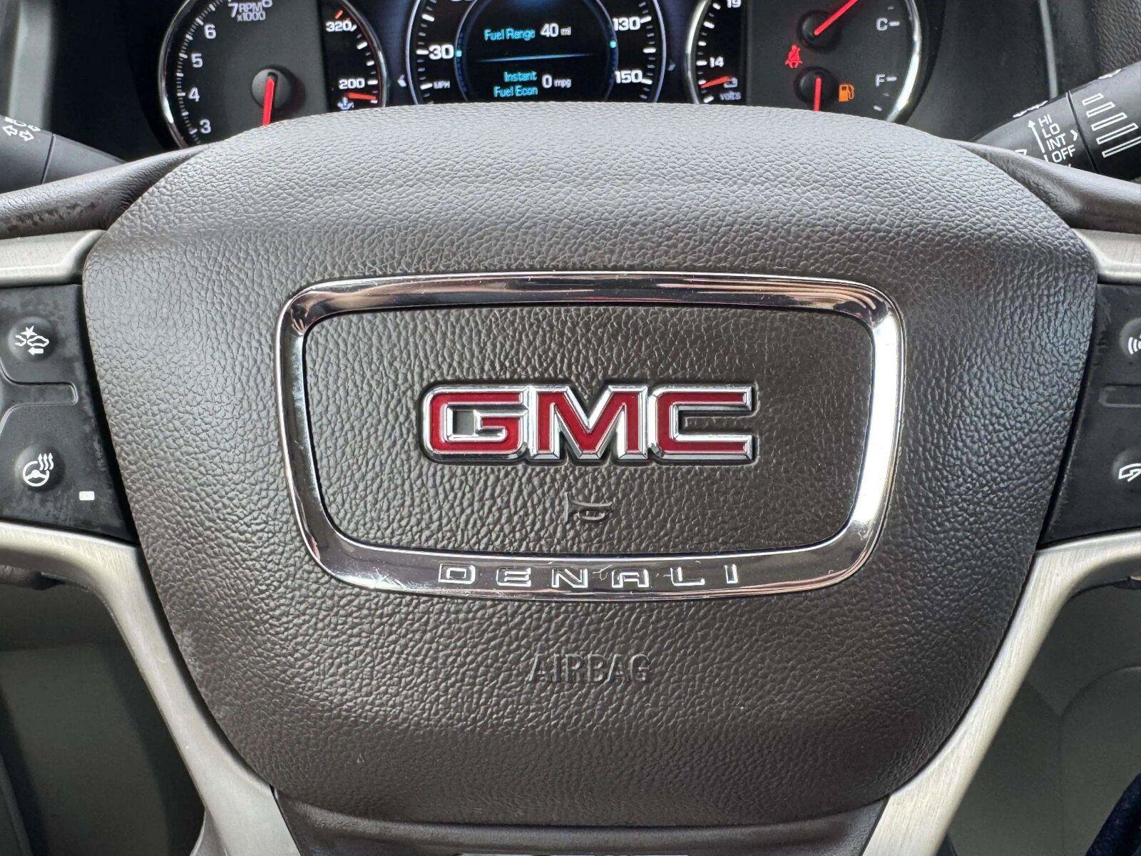 Used 2019 GMC Acadia Denali w/ Technology Package AWD/4WD image 24