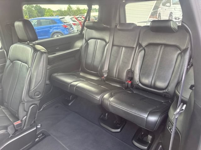 Used 2024 Jeep Wagoneer L Series II AWD/4WD image 15