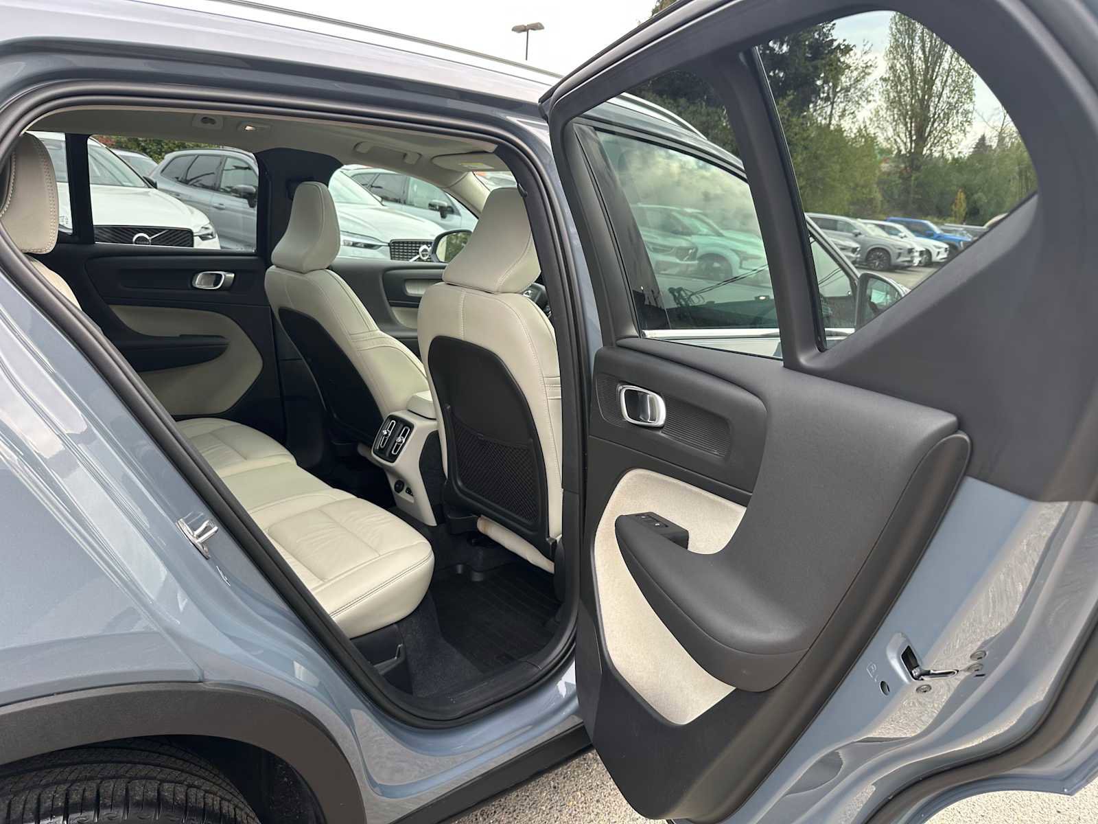 Certified 2023 Volvo XC40 B5 Plus w/ Protection Package Premier AWD/4WD image 14