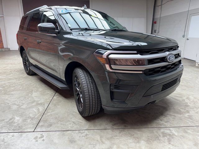 Certified 2022 Ford Expedition XLT image 10
