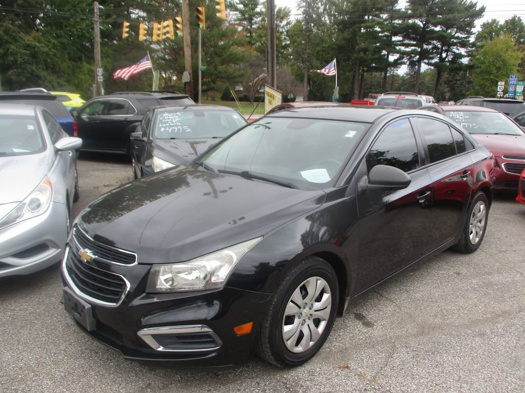 Used 2015 Chevrolet Cruze LS image 1