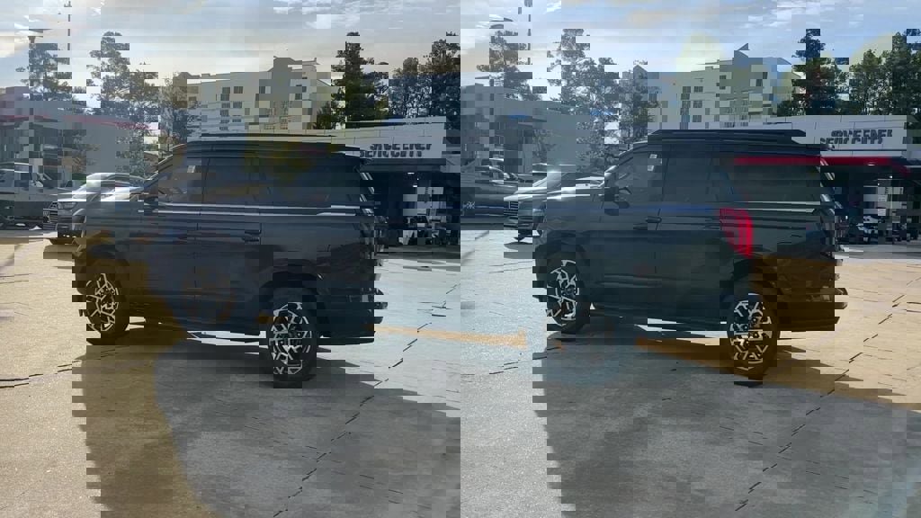 New 2025 Ford Expedition Max Active image 2