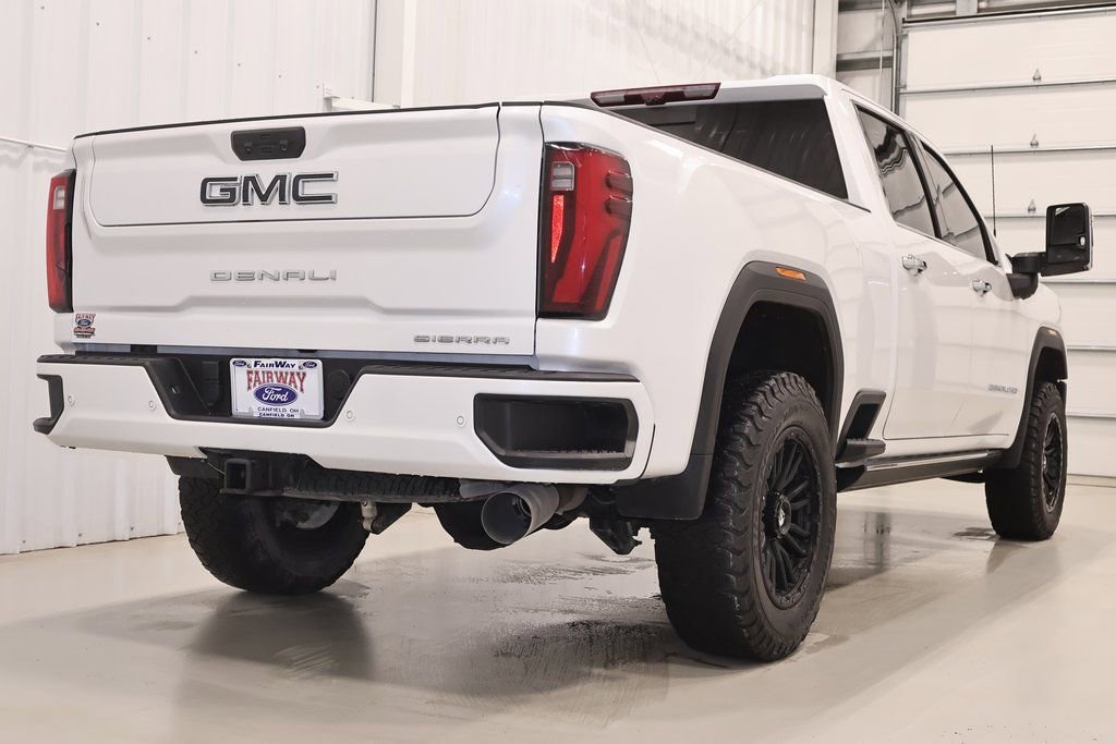 Used 2024 GMC Sierra 3500 Denali Ultimate image 9