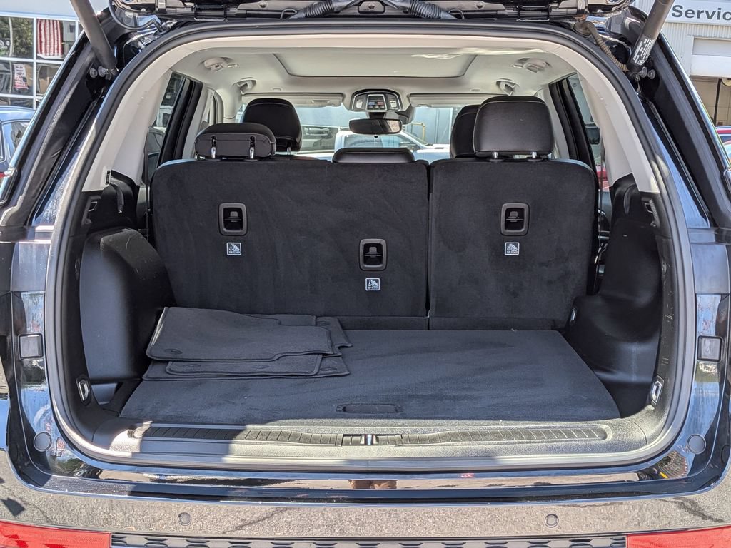 Used 2023 Jeep Grand Cherokee Limited AWD/4WD image 8