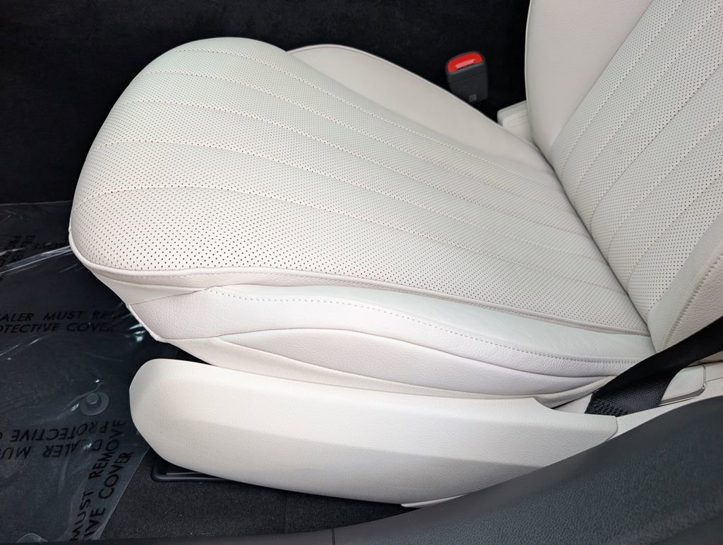 Certified 2025 Mercedes-Benz E 350 4MATIC Sedan image 23