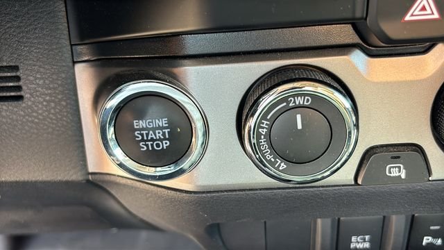 Used 2023 Toyota Tacoma SR5 AWD/4WD image 12