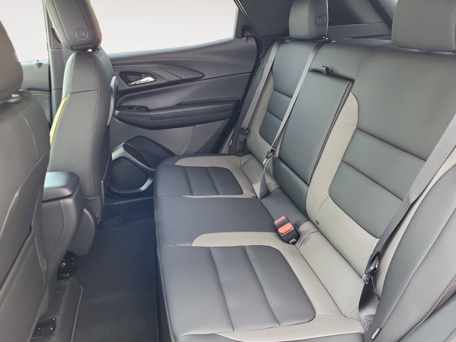 Used 2025 Chevrolet TrailBlazer ACTIV w/ Driver Confidence Package FWD image 17