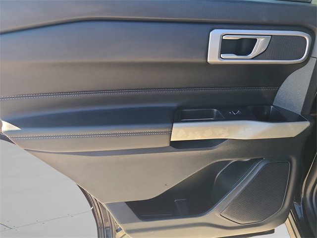 Used 2022 Ford Explorer XLT image 20