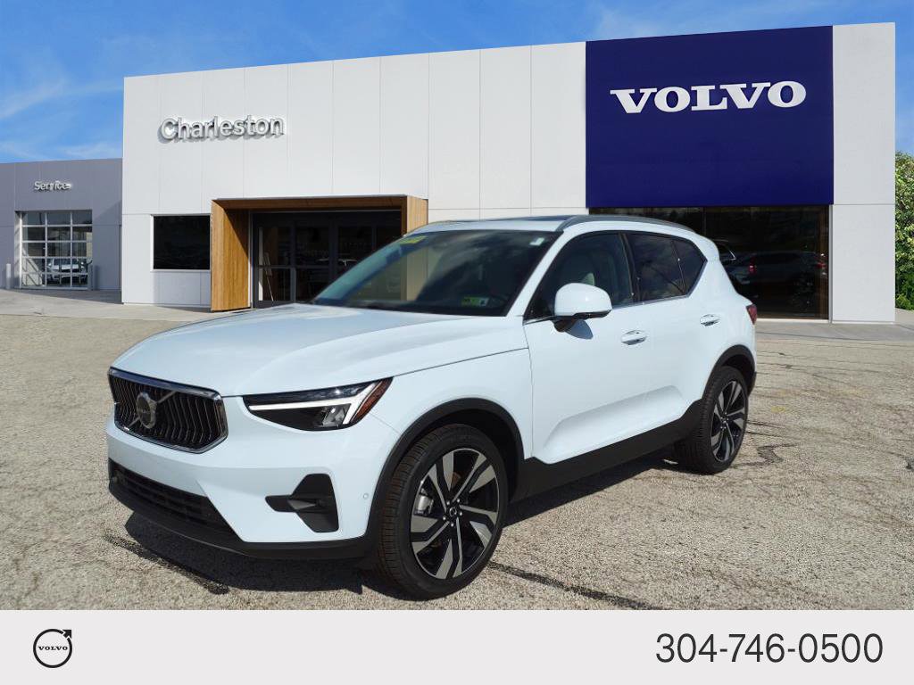 Certified 2025 Volvo XC40 B5 Ultra w/ Climate Package image 7