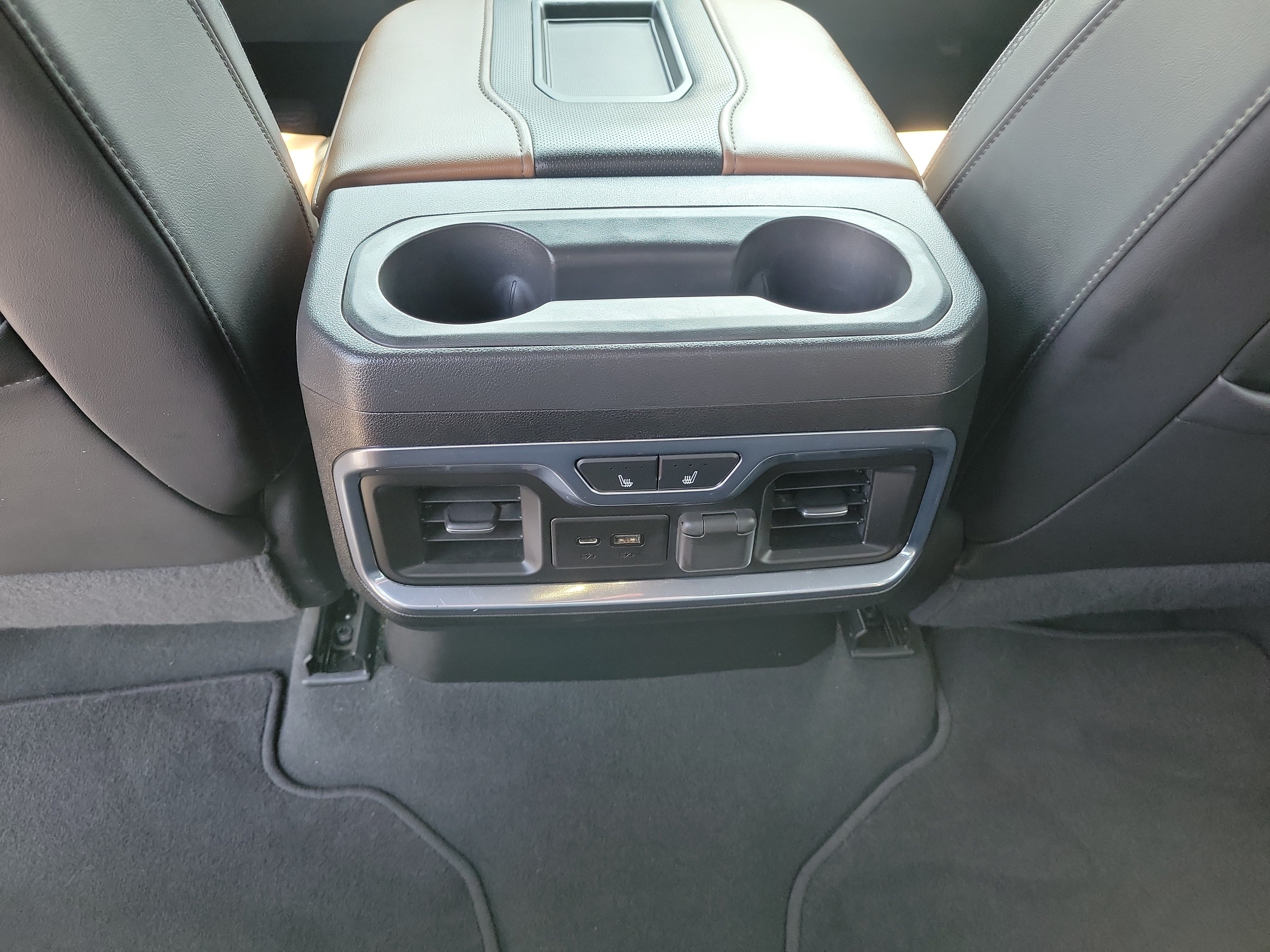 Used 2021 Chevrolet Silverado 3500 High Country AWD/4WD image 11