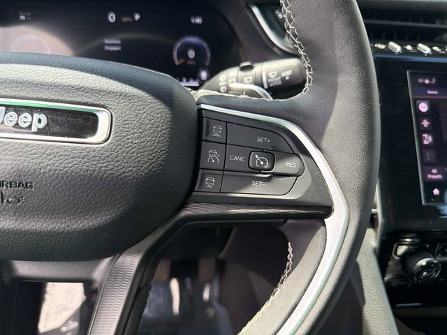 Used 2025 Jeep Grand Cherokee L Altitude AWD/4WD image 27