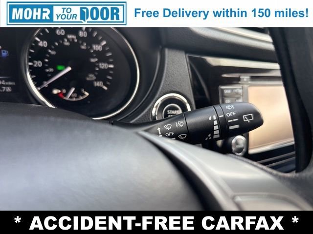 Used 2016 Nissan Rogue SV w/ SV Premium Package image 17