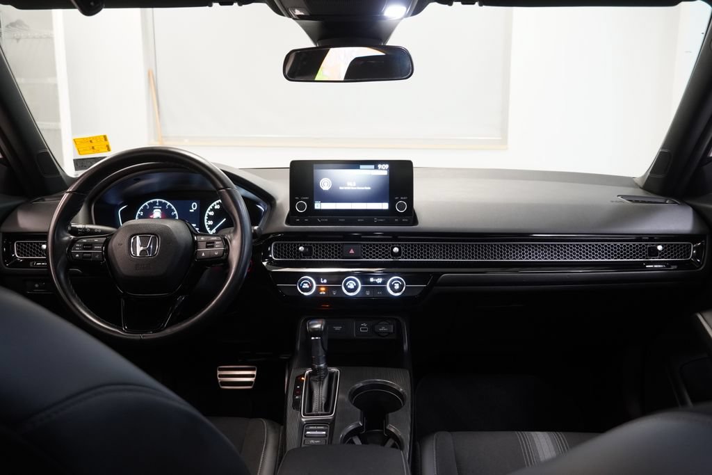 Used 2023 Honda Civic Sport image 18