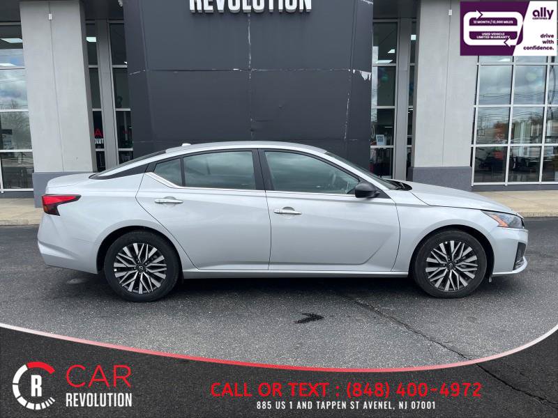 Used 2025 Nissan Altima 2.5 SV FWD image 7