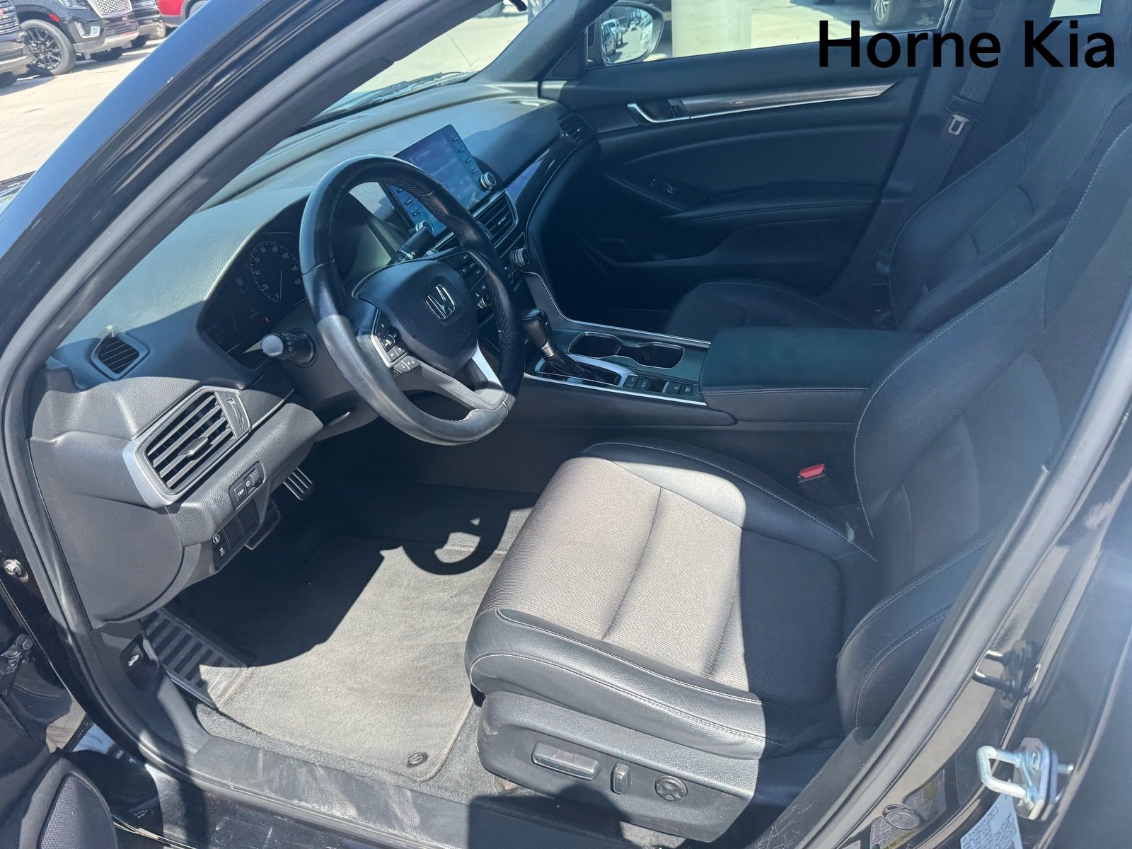 Used 2022 Honda Accord Sport image 9