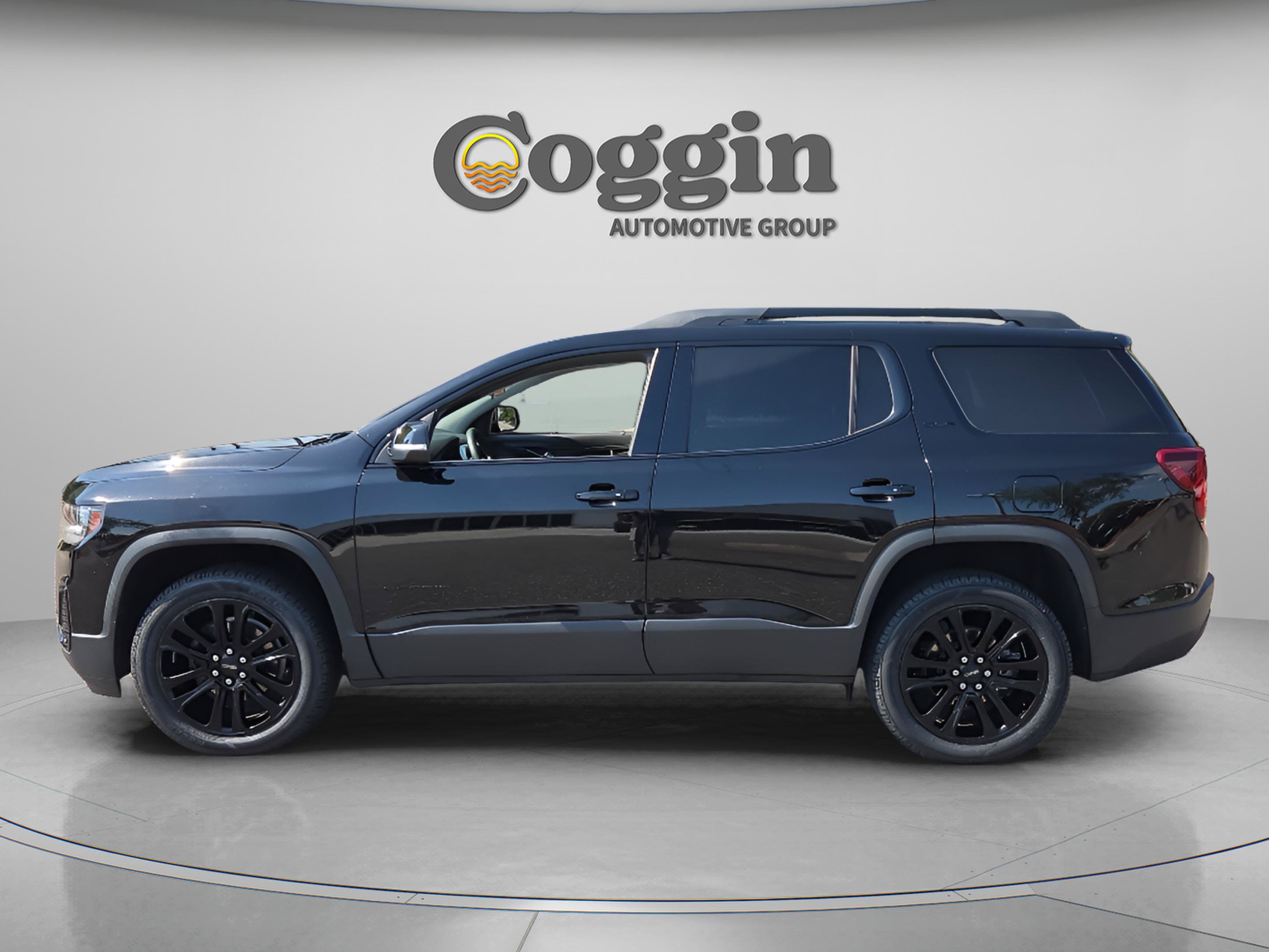 Certified 2023 GMC Acadia SLE w/ Driver Convenience Package FWD image 2