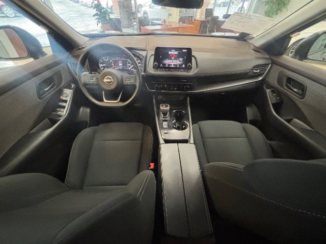 Used 2023 Nissan Rogue S FWD image 10