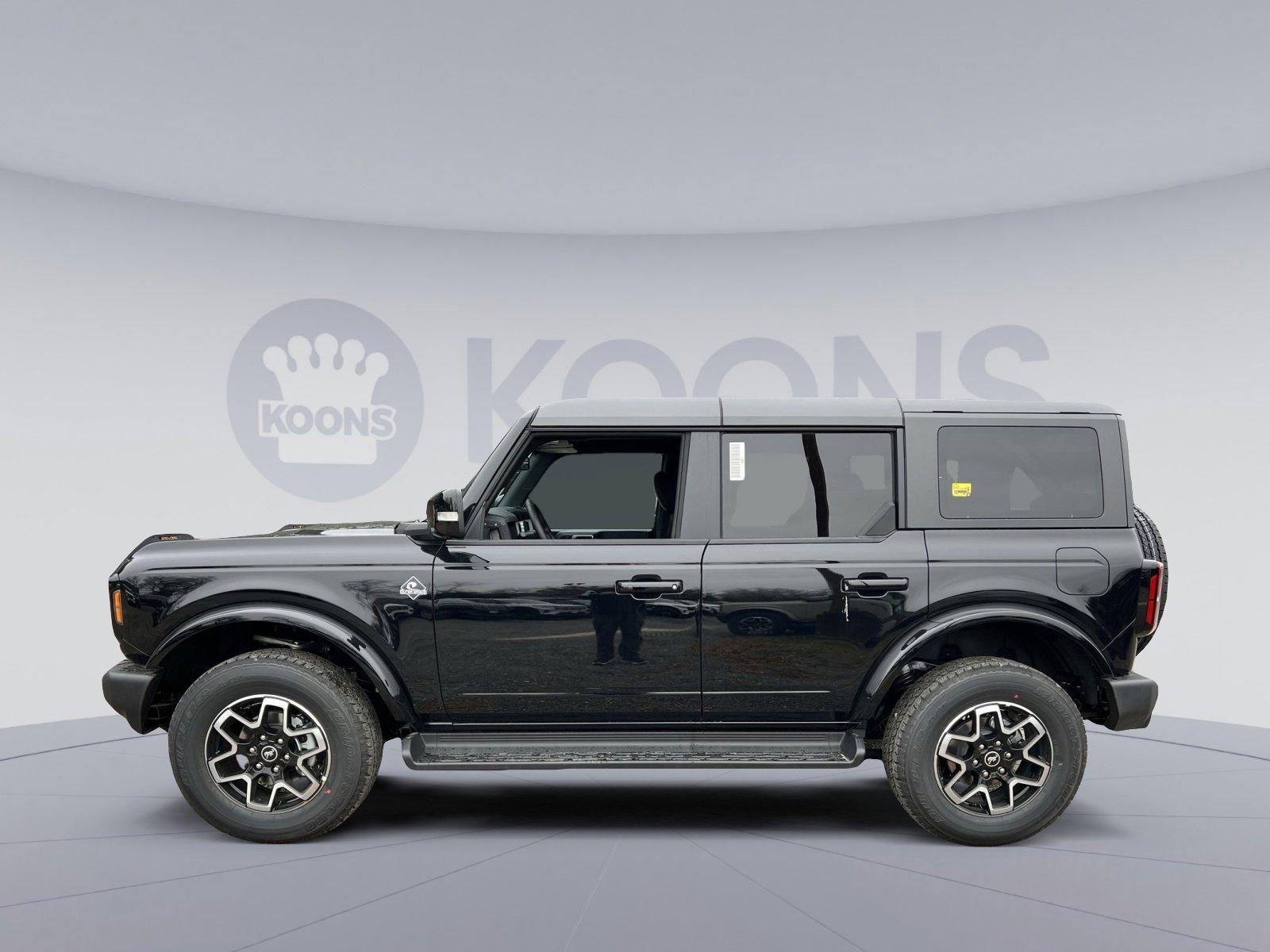 New 2025 Ford Bronco Outer Banks image 2