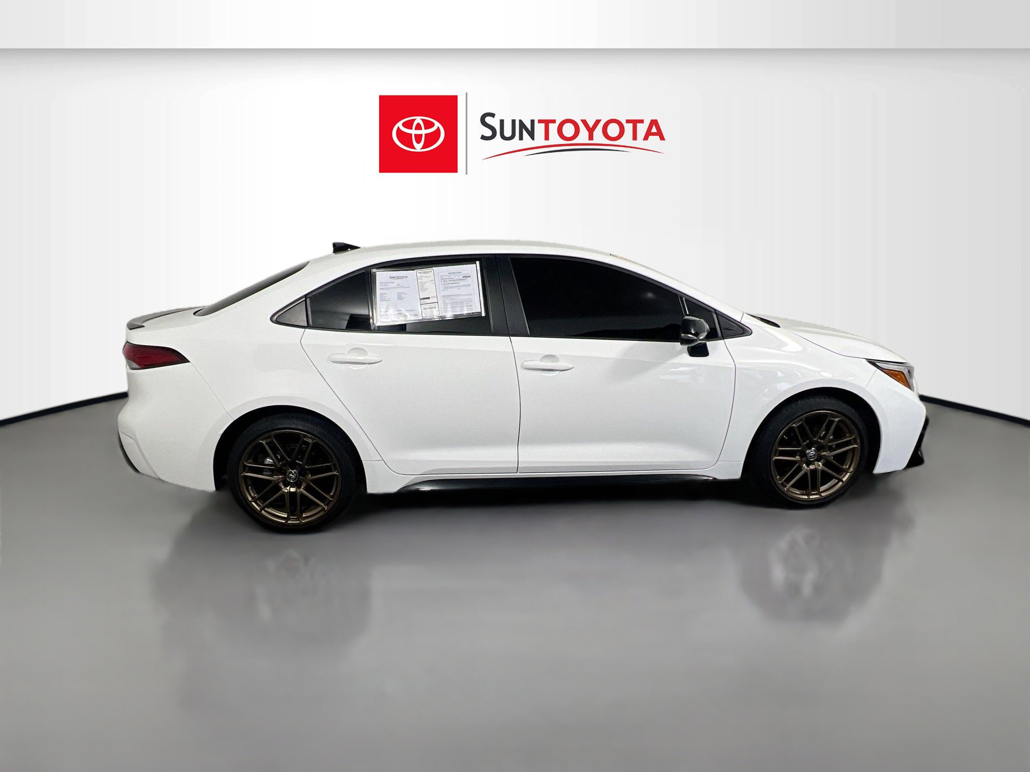 Used 2024 Toyota Corolla Sedan w/ SE Convenience Package FWD image 2