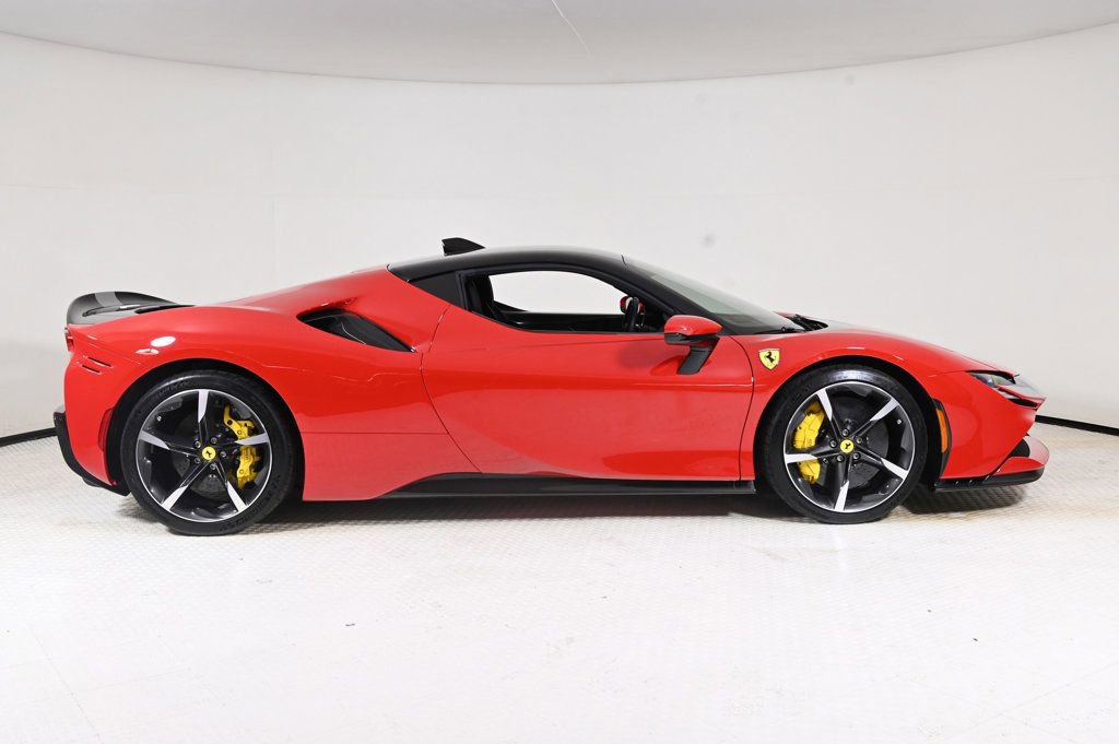 Used 2022 Ferrari SF90 Stradale image 10