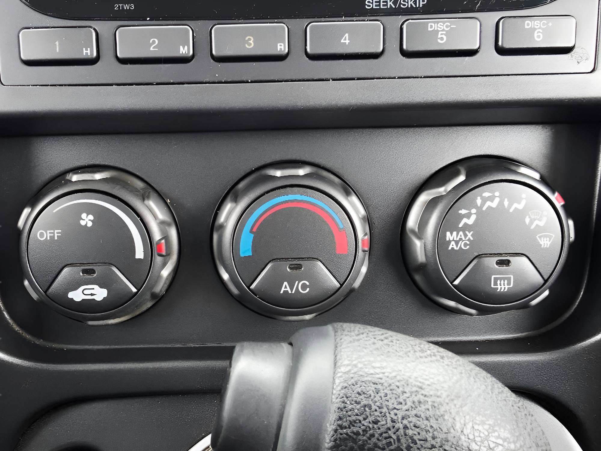 Used 2005 Honda Element EX image 27