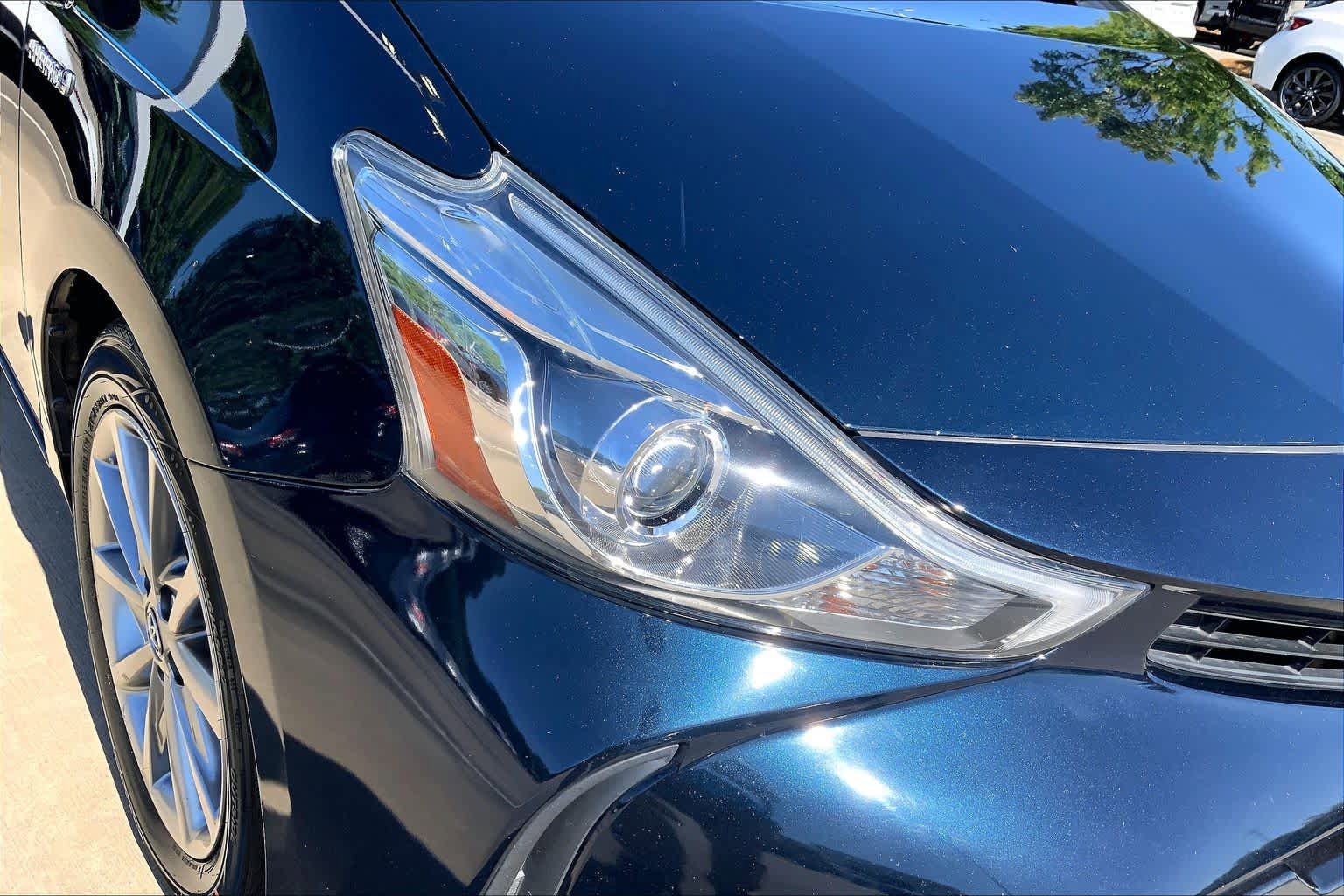 Used 2017 Toyota Prius V Five w/ Advanced Technology Package FWD image 27