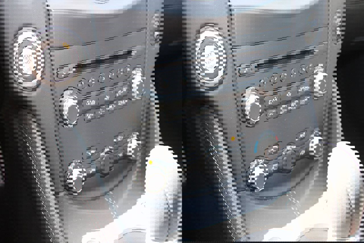 Used 2020 Nissan 370Z Touring Sport image 23