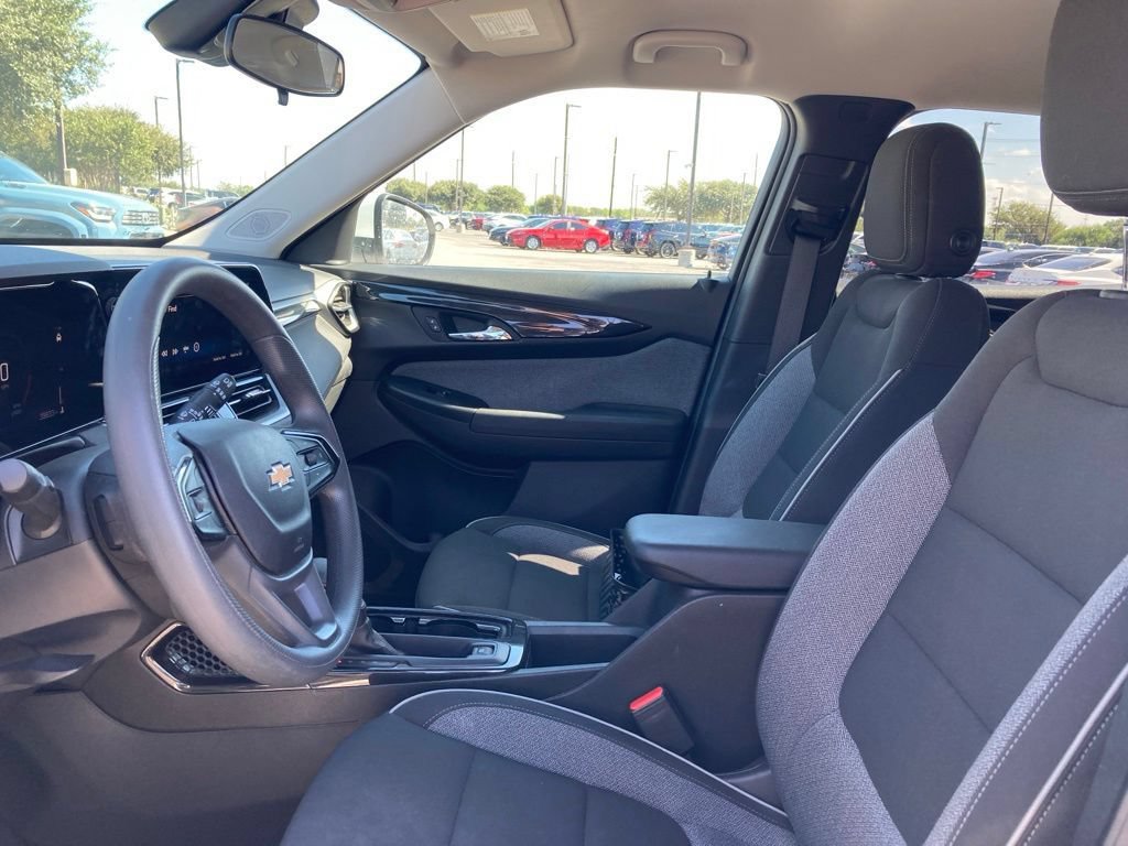 Used 2025 Chevrolet TrailBlazer LT FWD image 10