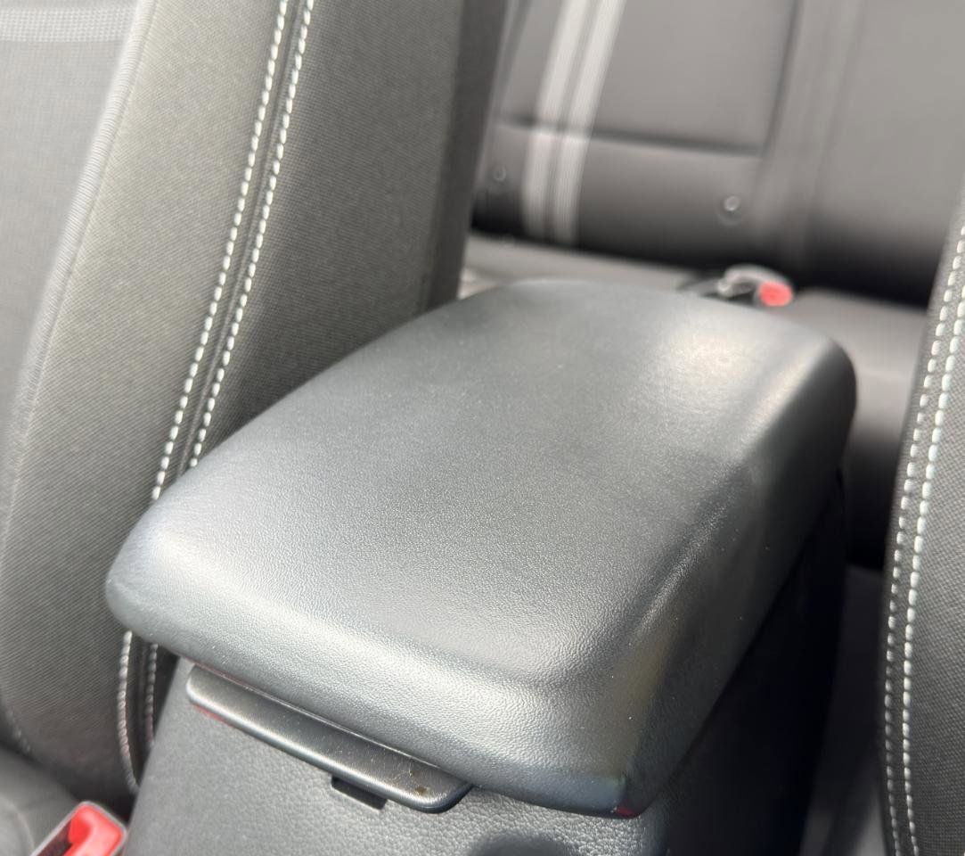 Used 2024 Hyundai Venue SEL FWD image 57