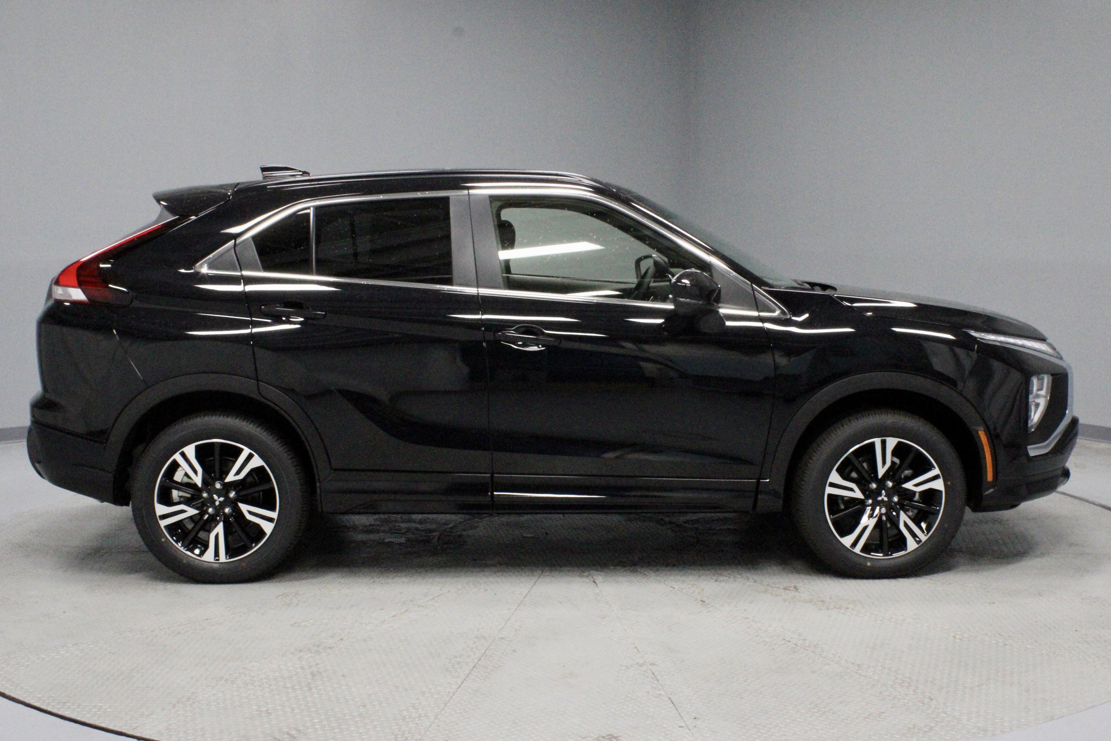 New 2026 Mitsubishi Eclipse Cross SEL image 9