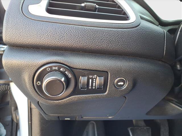 Used 2015 Chrysler 200 Limited w/ Convenience Group FWD image 20