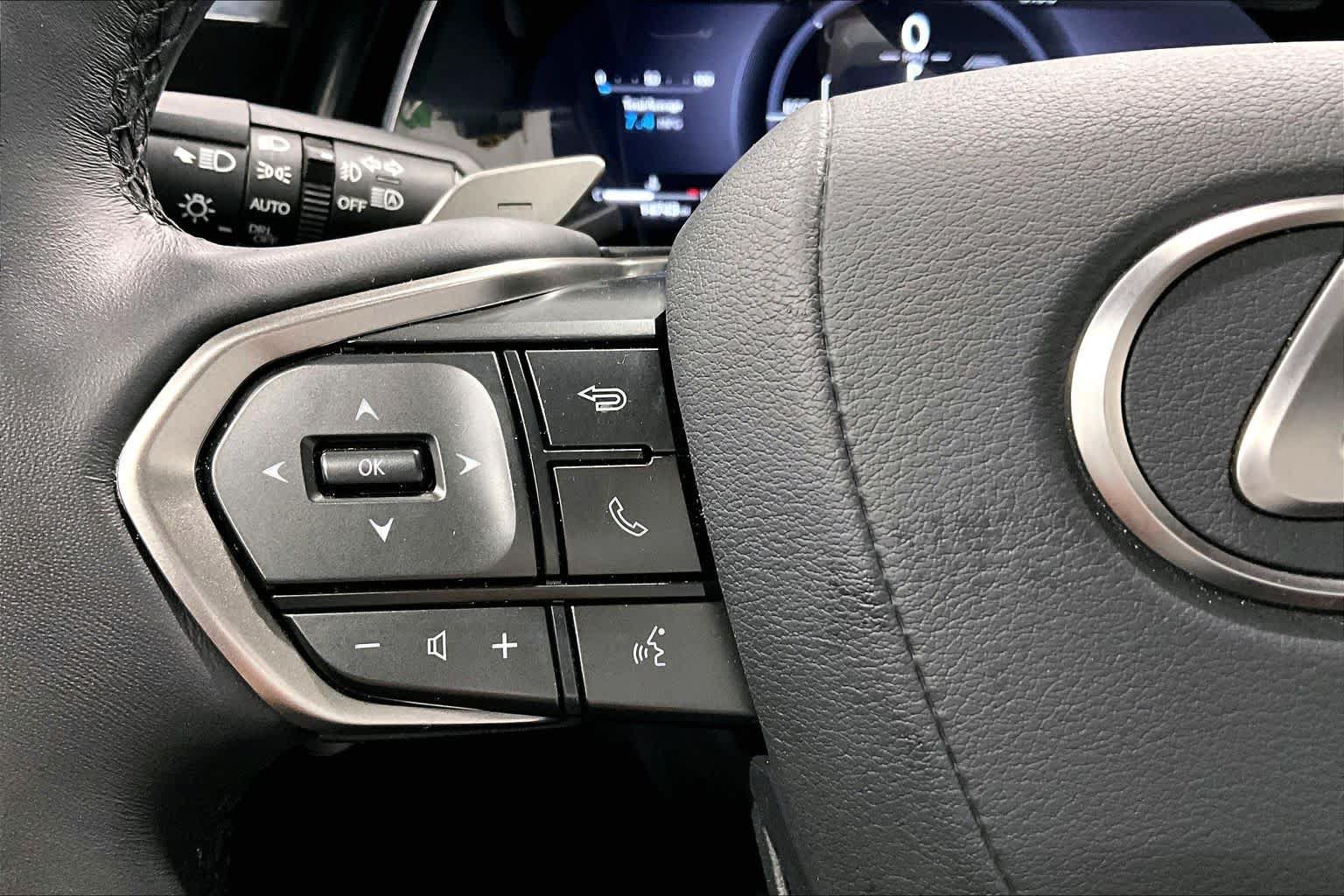 Used 2025 Lexus RX 350h AWD/4WD image 24
