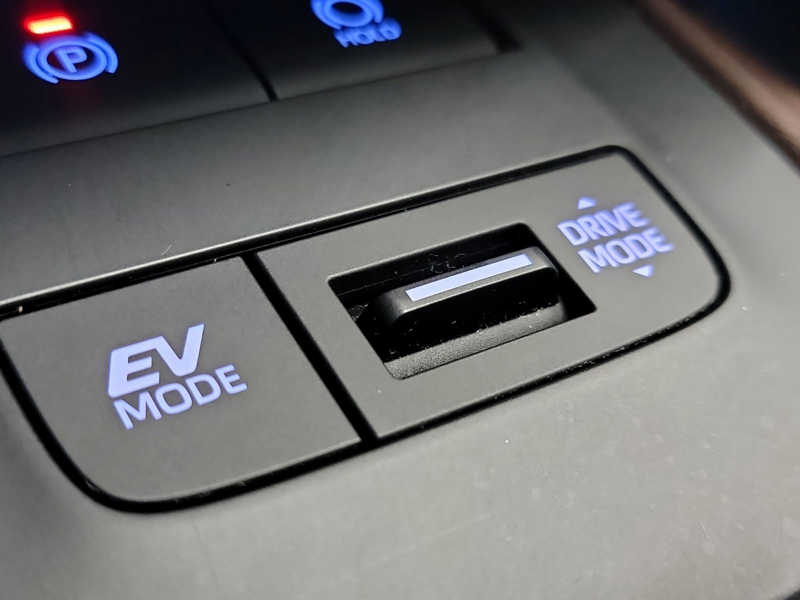 Used 2022 Toyota Venza XLE image 34